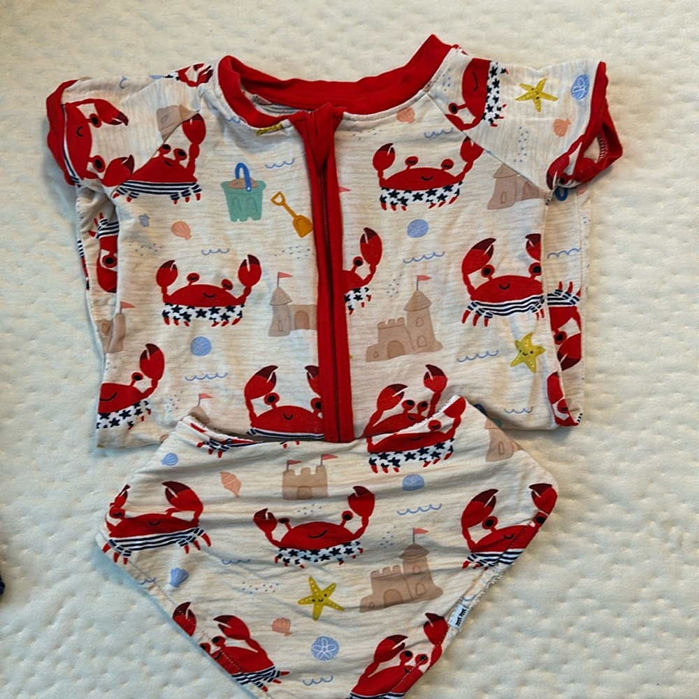 play shorty and matching bib